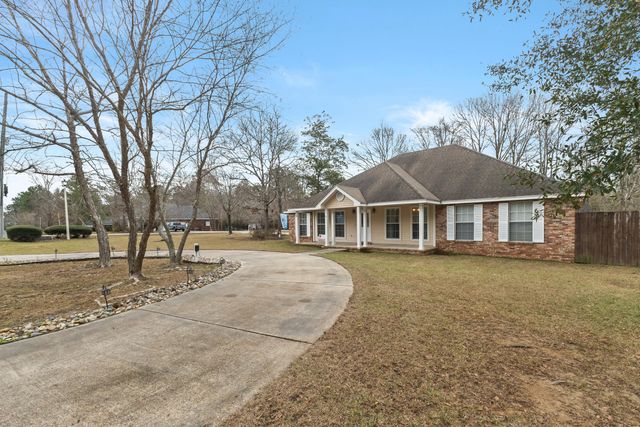 8 Holly Trail, Petal, MS 39465
