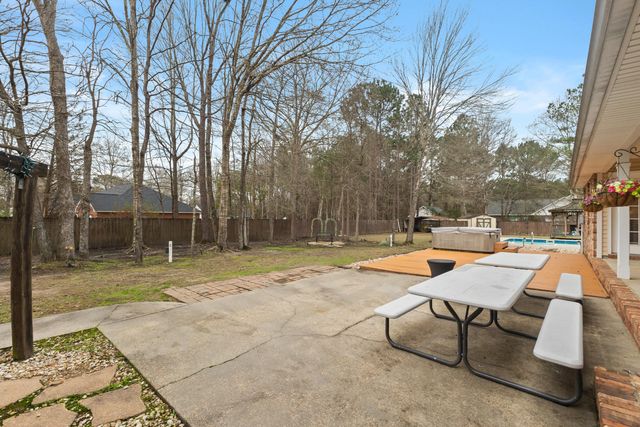 8 Holly Trail, Petal, MS 39465