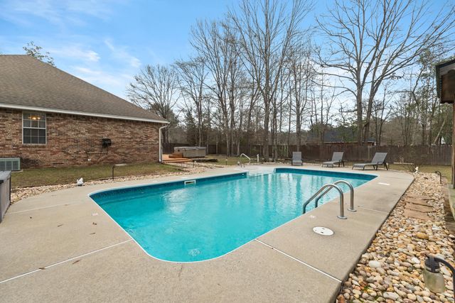 8 Holly Trail, Petal, MS 39465