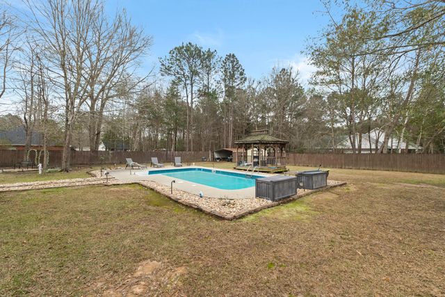 8 Holly Trail, Petal, MS 39465