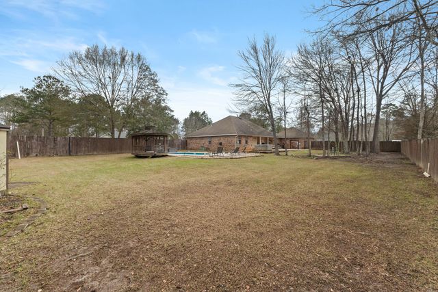 8 Holly Trail, Petal, MS 39465
