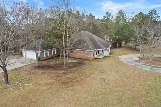 8 Holly Trail, Petal, MS 39465