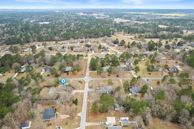 8 Holly Trail, Petal, MS 39465