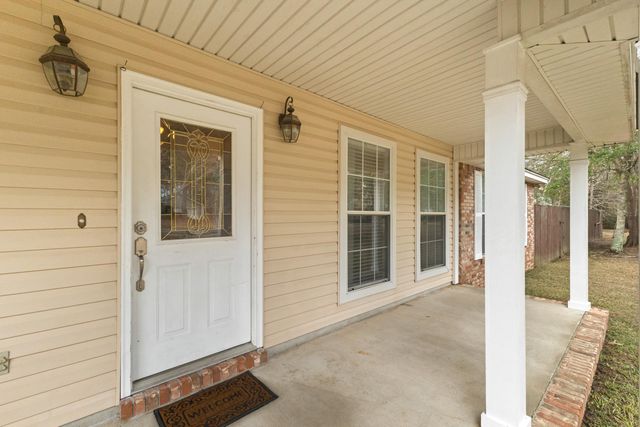 8 Holly Trail, Petal, MS 39465