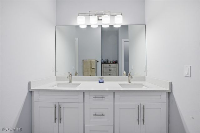 2842 8th AVE NE, Naples, FL 34120