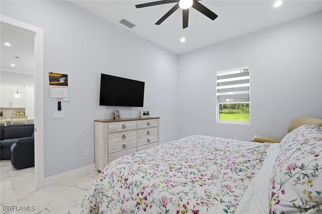 2842 8th AVE NE, Naples, FL 34120