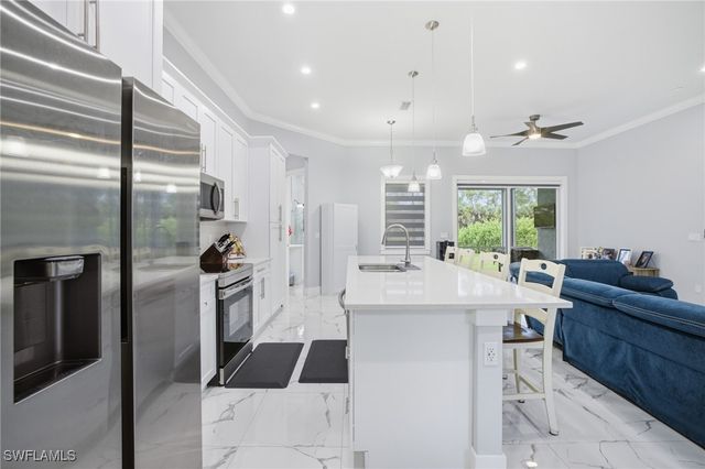 2842 8th AVE NE, Naples, FL 34120