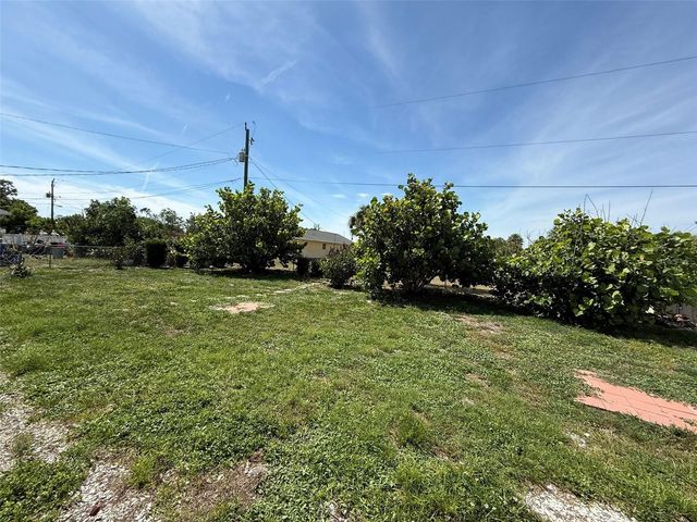 15152 BUSWELL AVENUE, Port Charlotte, FL 33953