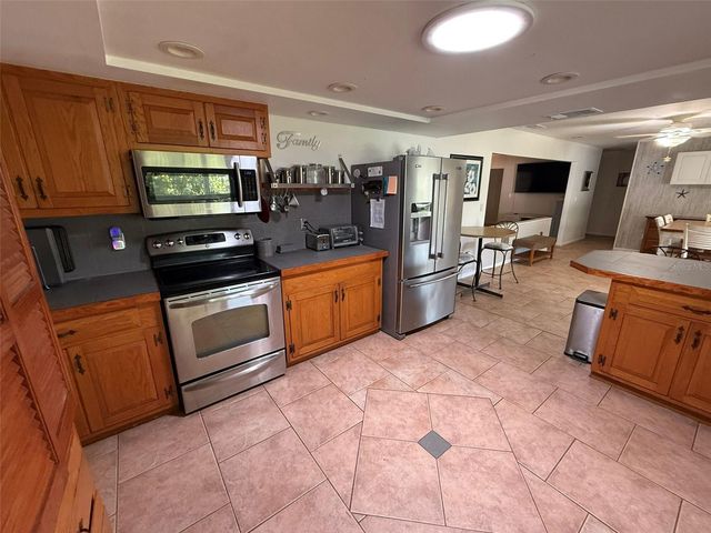 15152 BUSWELL AVENUE, Port Charlotte, FL 33953