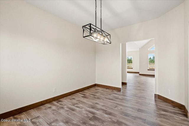 17372 W Kathleen Ave, Hauser, ID 83854