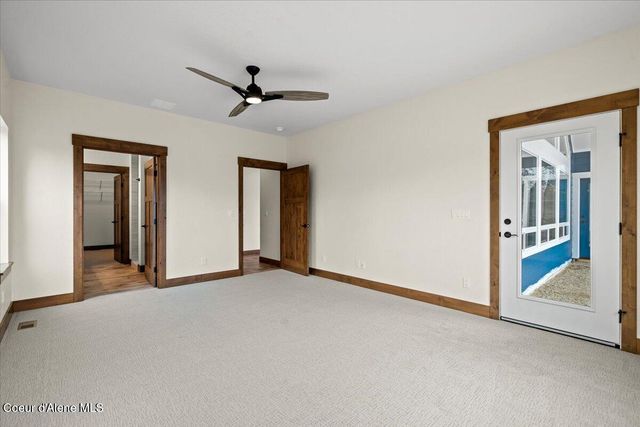 17372 W Kathleen Ave, Hauser, ID 83854