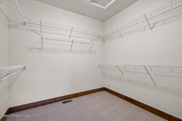 17372 W Kathleen Ave, Hauser, ID 83854