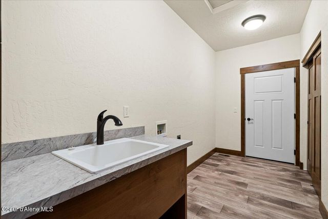 17372 W Kathleen Ave, Hauser, ID 83854