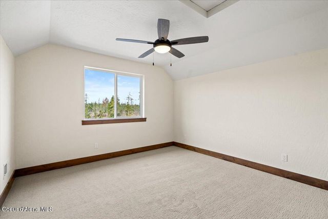 17372 W Kathleen Ave, Hauser, ID 83854