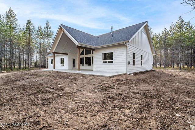 17372 W Kathleen Ave, Hauser, ID 83854