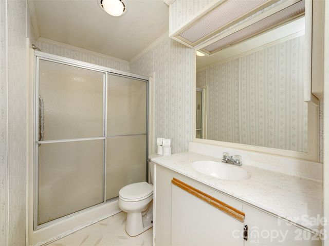 4 N Marjorie Lane, Hendersonville, NC 28792