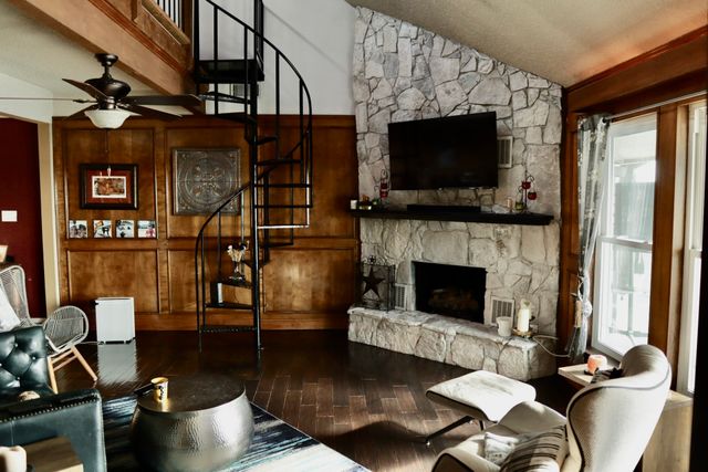 12 Cliff Drive, Mineral Wells, TX 76067