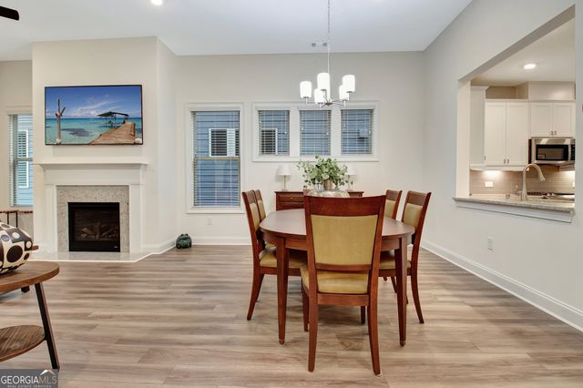 525 Hazelnut Drive, Peachtree City, GA 30269
