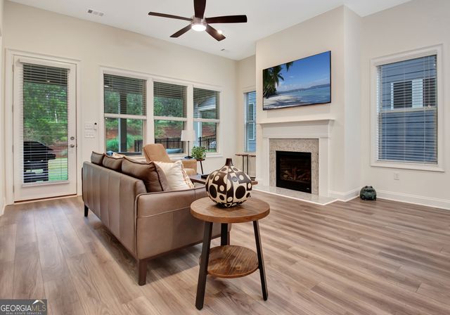 525 Hazelnut Drive, Peachtree City, GA 30269