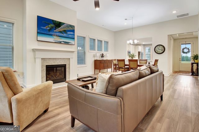 525 Hazelnut Drive, Peachtree City, GA 30269