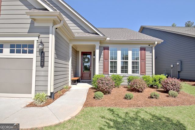 525 Hazelnut Drive, Peachtree City, GA 30269