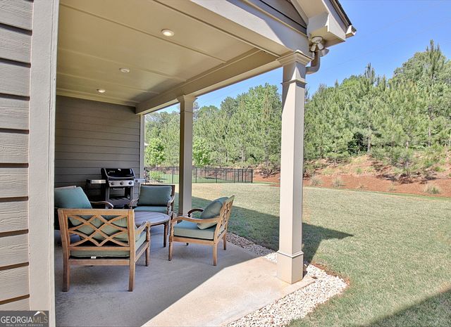 525 Hazelnut Drive, Peachtree City, GA 30269