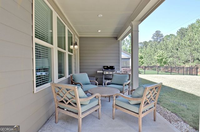 525 Hazelnut Drive, Peachtree City, GA 30269
