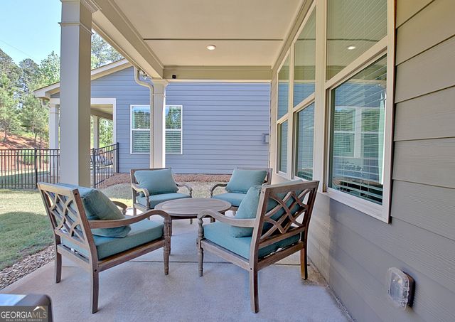 525 Hazelnut Drive, Peachtree City, GA 30269