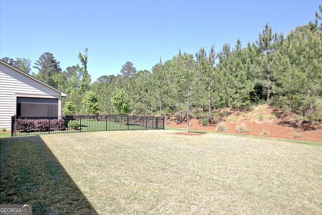 525 Hazelnut Drive, Peachtree City, GA 30269