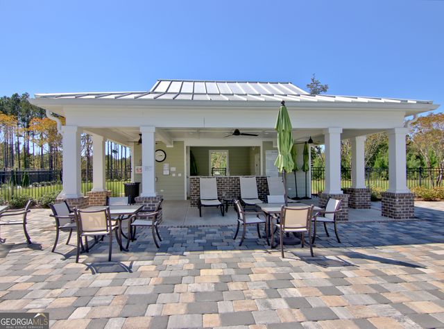 525 Hazelnut Drive, Peachtree City, GA 30269