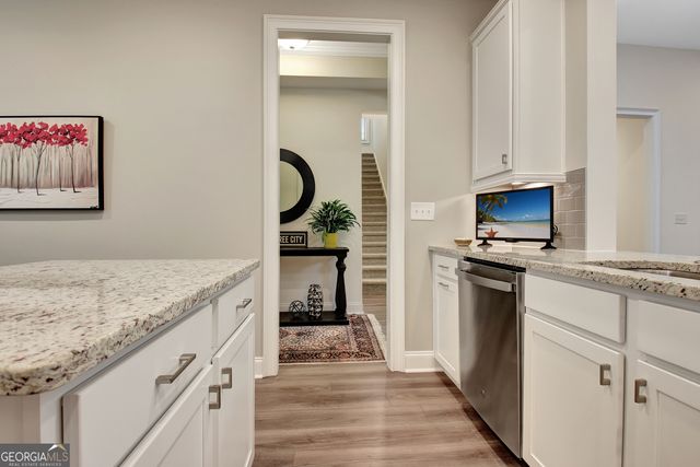 525 Hazelnut Drive, Peachtree City, GA 30269