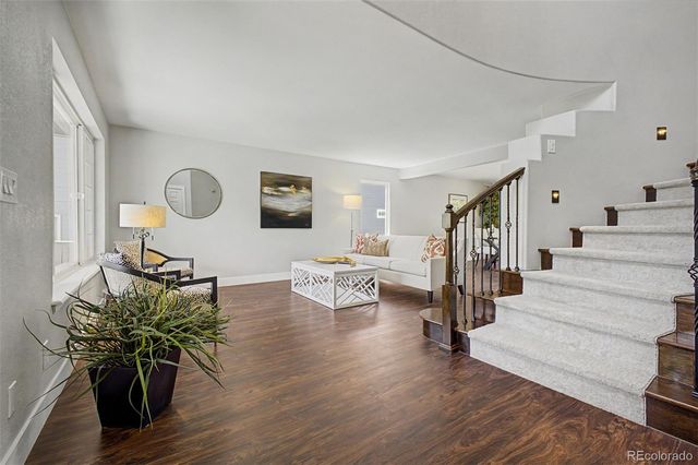 9125 Ironwood Way, Littleton, CO 80129