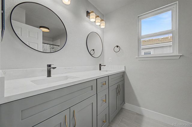 9125 Ironwood Way, Littleton, CO 80129