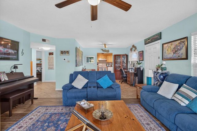 6100 GULFPORT BOULEVARD S 401, Gulfport, FL 33707