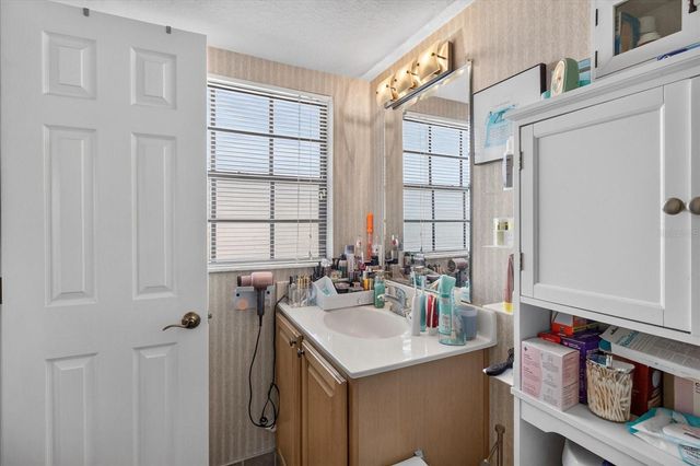 6100 GULFPORT BOULEVARD S 401, Gulfport, FL 33707