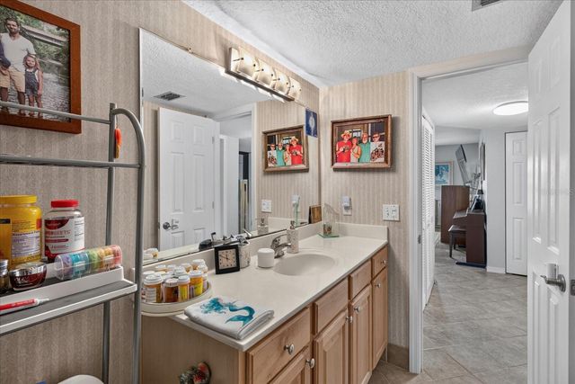 6100 GULFPORT BOULEVARD S 401, Gulfport, FL 33707