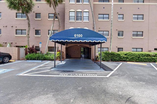 6100 GULFPORT BOULEVARD S 401, Gulfport, FL 33707