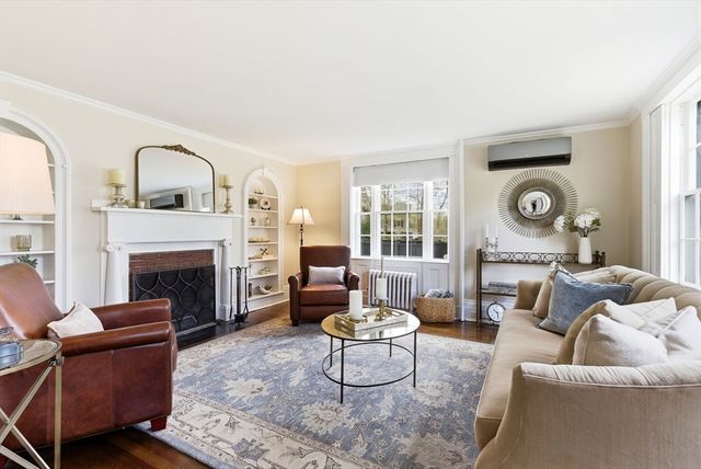 5 Great Rd, Bedford, MA 01730