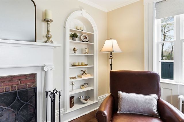 5 Great Rd, Bedford, MA 01730