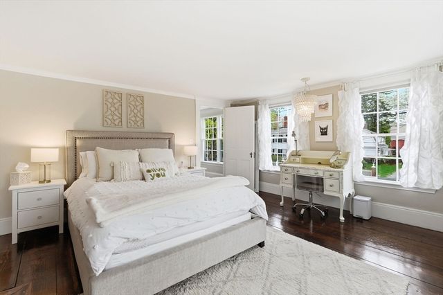 5 Great Rd, Bedford, MA 01730