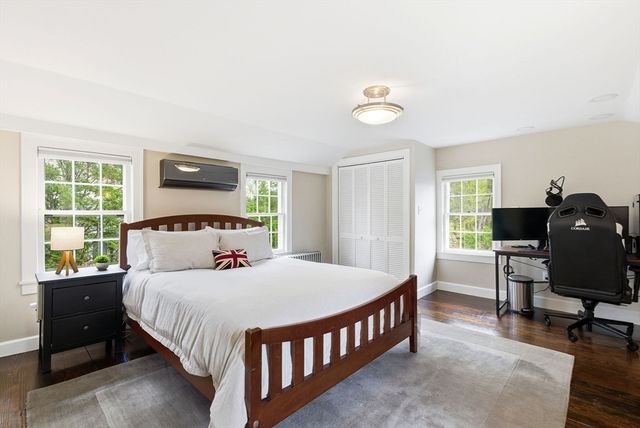 5 Great Rd, Bedford, MA 01730