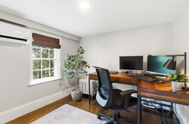 5 Great Rd, Bedford, MA 01730