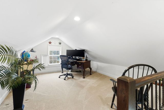 5 Great Rd, Bedford, MA 01730