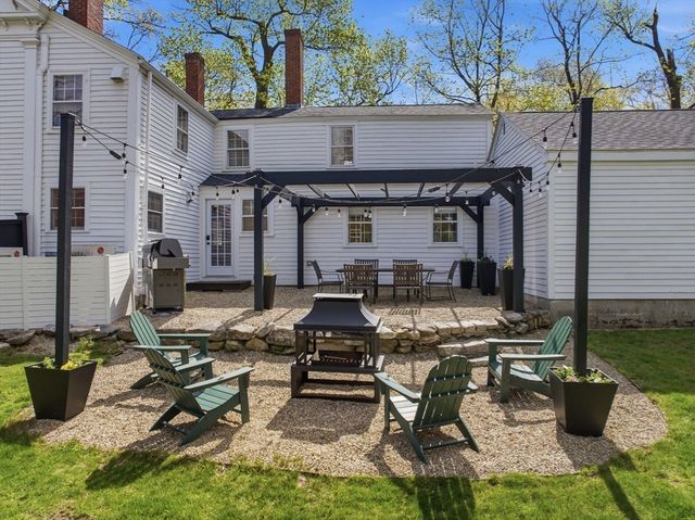 5 Great Rd, Bedford, MA 01730
