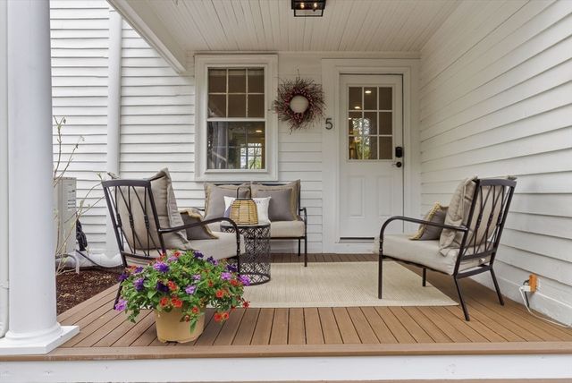 5 Great Rd, Bedford, MA 01730