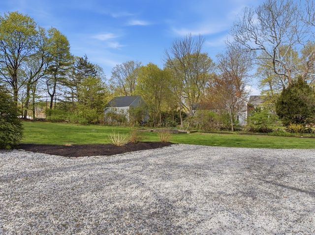 5 Great Rd, Bedford, MA 01730