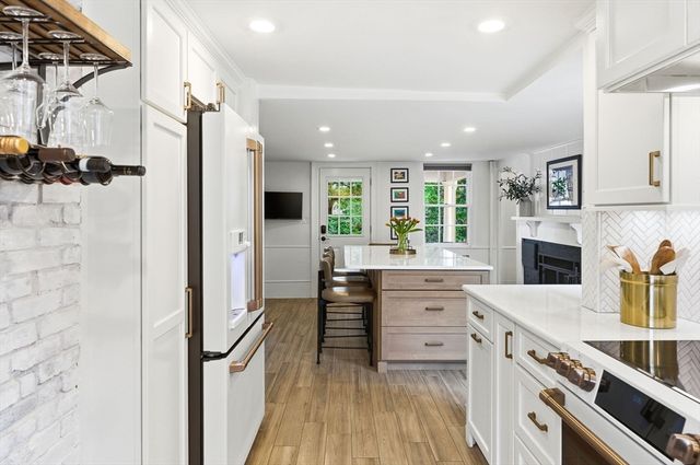 5 Great Rd, Bedford, MA 01730