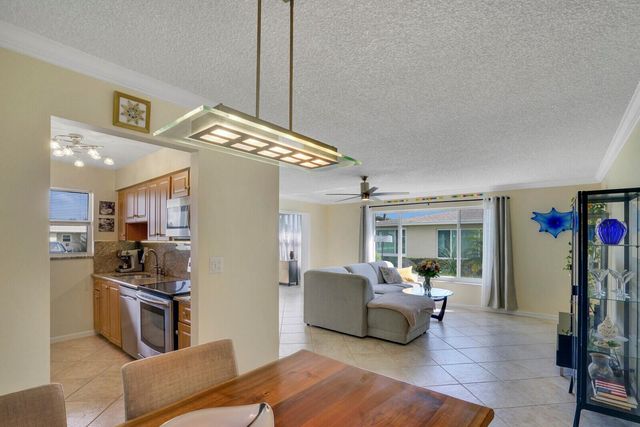 202 High Point Terrace W A, Delray Beach, FL 33445