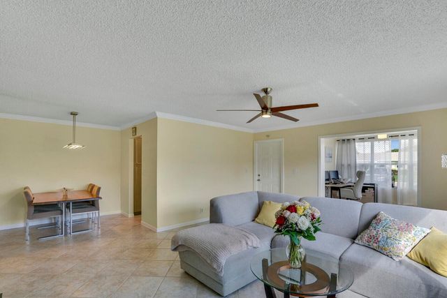202 High Point Terrace W A, Delray Beach, FL 33445