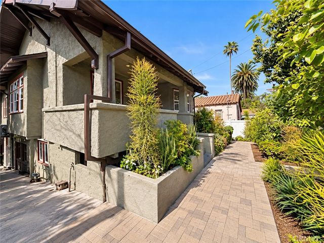 1411 Mohawk, Los Angeles, CA 90026